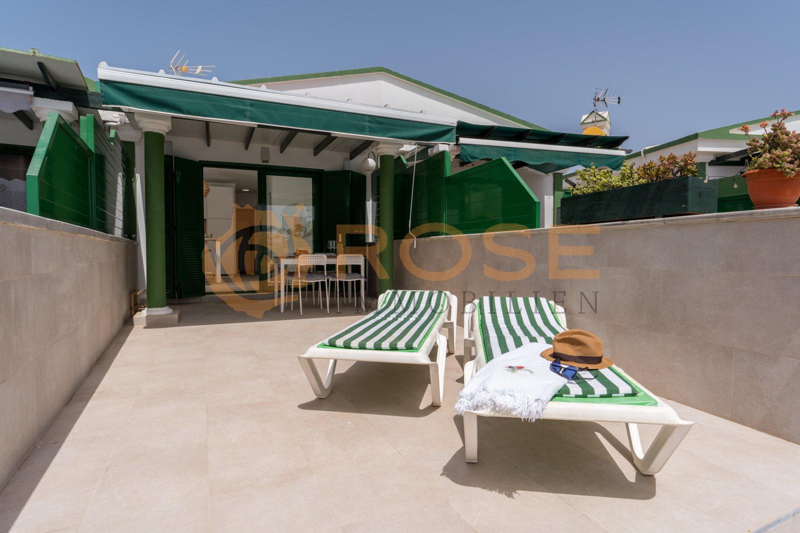 Moderner Bungalow in Maspalomas – Erstbezug mit exklusivem Pool und Top-Ausstattung Moderner Bungalow in Maspalomas – Erstbezug mit exklusivem Pool und Top-Ausstattung